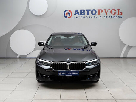 2020 BMW 5 серии 520i VII (G30/G31/G38) Рестайлинг, чёрный, 3575000 рублей, вид 3