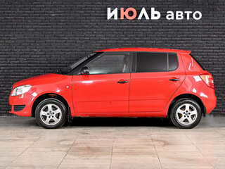 2010 Skoda Fabia II, красный, 290000 рублей, вид 4