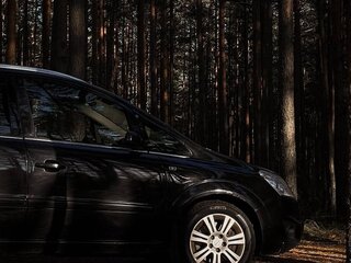 2008 Opel Zafira B Рестайлинг, чёрный, 515000 рублей, вид 3