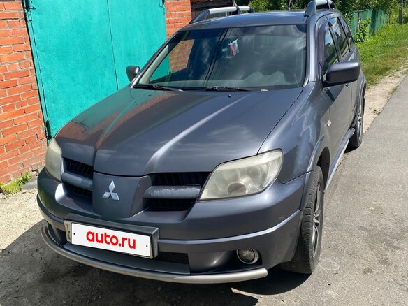 2007 Mitsubishi Outlander I, серый, 430000 рублей - вид 1