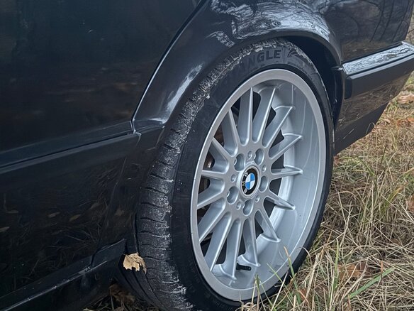 1992 BMW 5 серии 520i III (E34), чёрный, 700000 рублей - вид 12