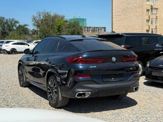 2026 BMW X6 40i III (G06) Рестайлинг, чёрный, 12000000 рублей, вид 4