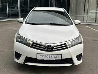 2013 Toyota Corolla XI (E160, E170, E180), белый, 1045000 рублей, вид 2