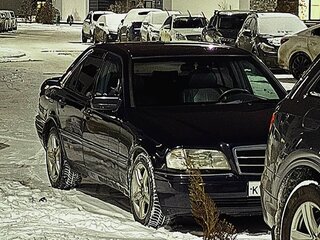 1997 Mercedes-Benz C-Класс 230 I (W202), чёрный, 440000 рублей, вид 1