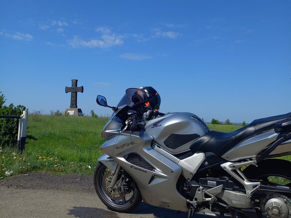 2003 Honda VFR 800, серебристый, 400000 рублей - вид 3