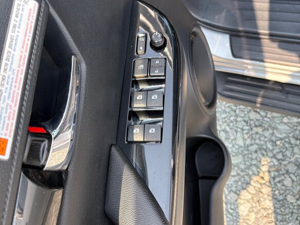 2019 Toyota Hilux VIII, серебристый, 3150000 рублей - вид 9