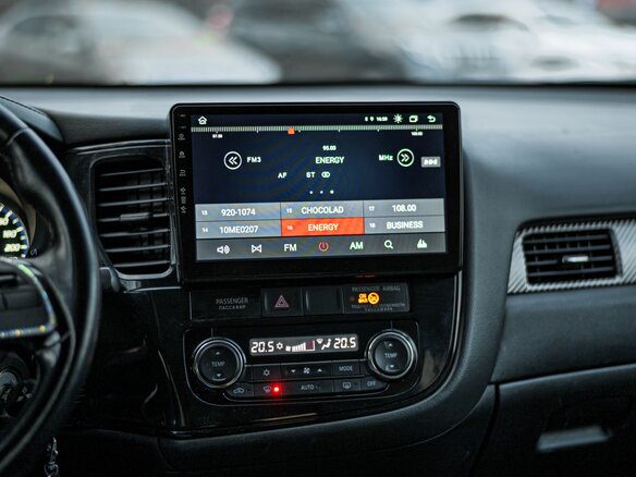 2015 Mitsubishi Outlander III Рестайлинг 2, белый, 1625000 рублей - вид 6