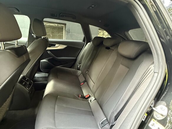 2019 Audi A4 45 TDI V (B9) Рестайлинг, чёрный, 4100000 рублей - вид 23