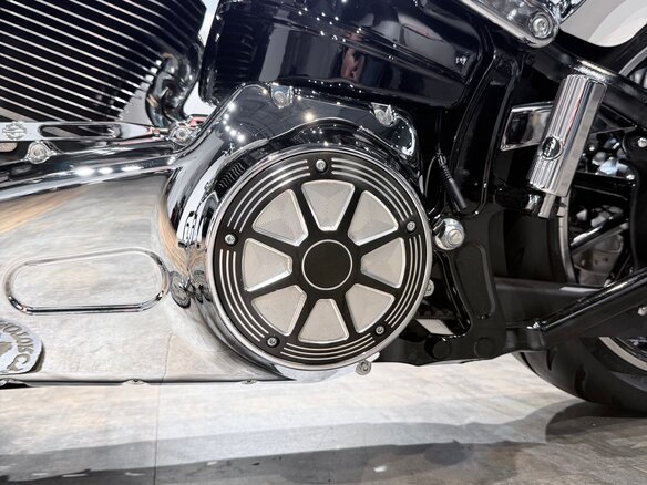 2016 Harley-Davidson Breakout, белый, 1799000 рублей - вид 28