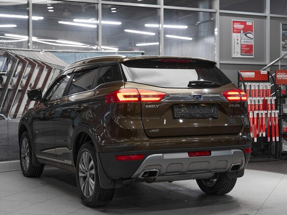 2020 Geely Atlas I, коричневый, 1649000 рублей - вид 3