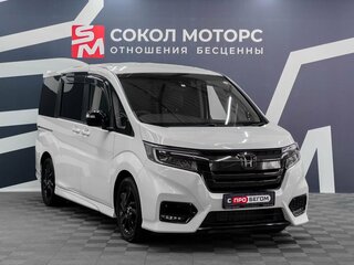 Honda Stepwgn Spada V Рестайлинг