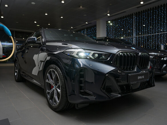 2024 BMW X6 40d III (G06) Рестайлинг, синий, 17300000 рублей - вид 4