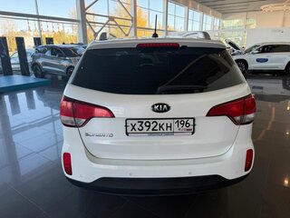 2020 Kia Sorento II Рестайлинг, белый, 2435000 рублей, вид 5
