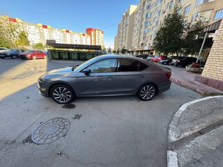 2021 Skoda Octavia IV (A8), серый, 3100000 рублей, вид 2