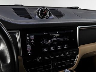 2021 Porsche Macan I Рестайлинг, красный, 5000000 рублей, вид 5