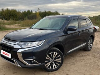 2019 Mitsubishi Outlander III Рестайлинг 3, синий, 2150000 рублей, вид 1
