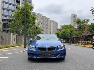 2023 BMW 1 серии 120i III (F52) Рестайлинг, синий, 1450000 рублей, вид 2