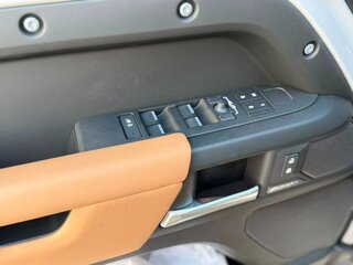 2026 Land Rover Defender 110 II, серый, 10400000 рублей, вид 5