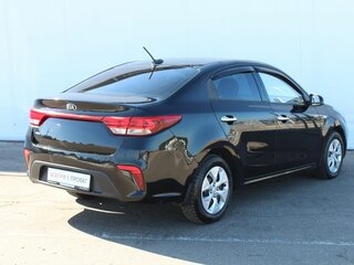 2019 Kia Rio IV, чёрный, 1300000 рублей, вид 5