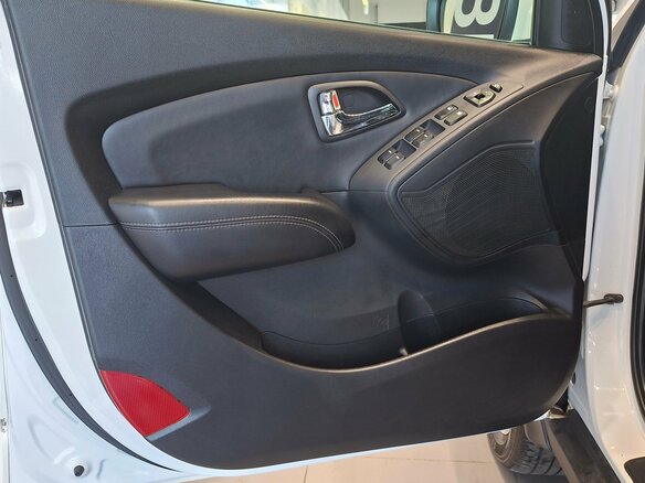 2012 Hyundai ix35 I, белый - вид 24