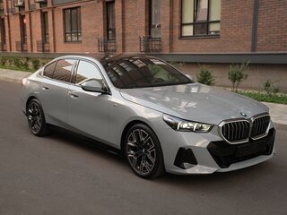 2024 BMW 5 серии 520i VIII (G60/G61/G68), серый, 7150000 рублей, вид 5