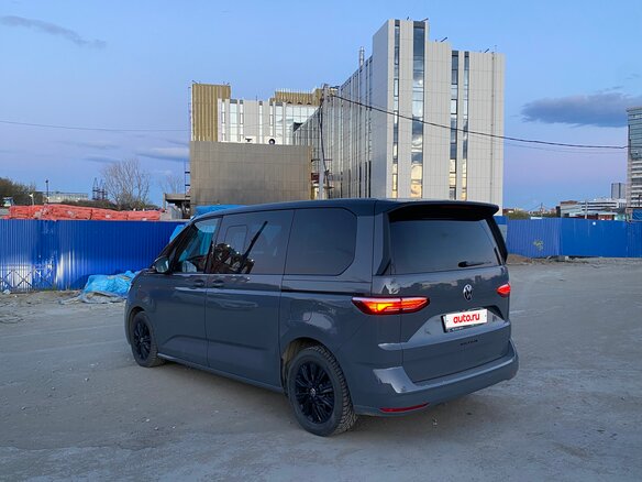 2022 Volkswagen Multivan T7, серый, 5850000 рублей - вид 19