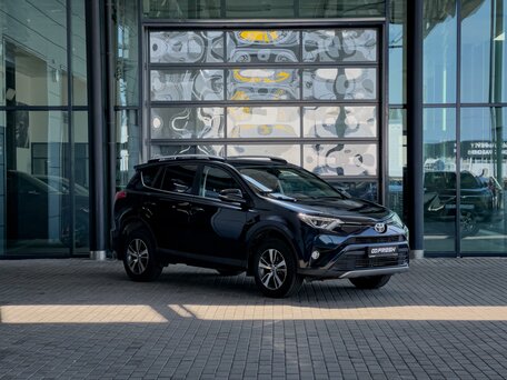 Toyota RAV4 IV (XA40) Рестайлинг