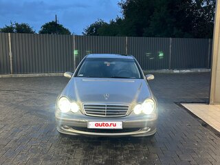 2005 Mercedes-Benz C-Класс 230 II (W203) Рестайлинг, серый, 600000 рублей, вид 3