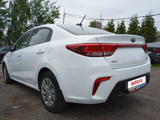 2019 Kia Rio IV, белый, 1253000 рублей, вид 4