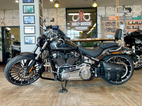 2023 Harley-Davidson Breakout, чёрный, 2750000 рублей, вид 2