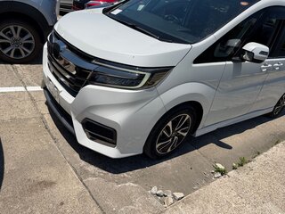 2021 Honda Stepwgn Spada V Рестайлинг, белый, 1429100 рублей, вид 3