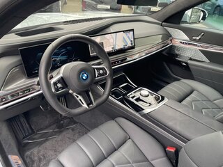 2024 BMW i7 xDrive60 I (G70), серый, 20500000 рублей, вид 5