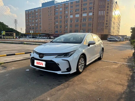 2021 Toyota Corolla XII (E210), белый, 1270000 рублей, вид 1
