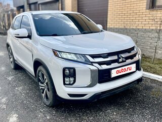 2019 Mitsubishi Outlander Sport I Рестайлинг 3, белый, 2000000 рублей, вид 1