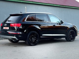 2018 Audi Q7 II (4M), чёрный, 4190000 рублей, вид 2