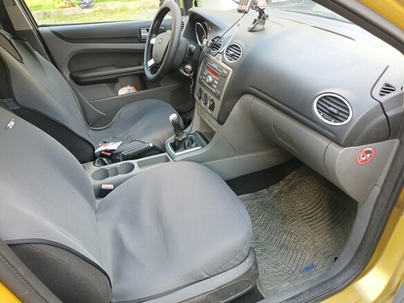 2008 Ford Focus II Рестайлинг, жёлтый, 370000 рублей - вид 8