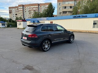 2013 Volkswagen Touareg II, серый, 2200000 рублей, вид 4