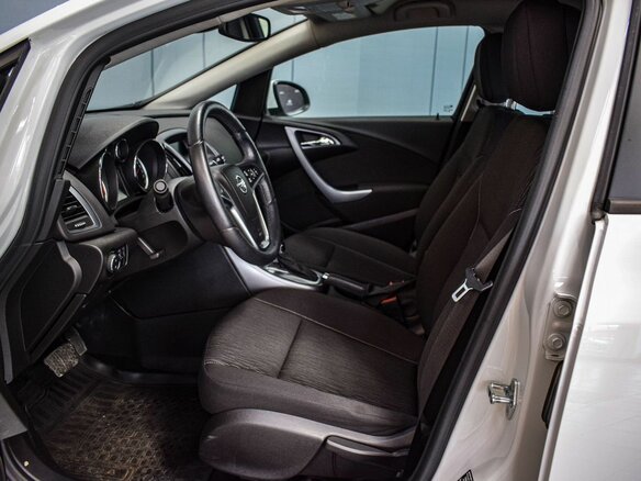 2013 Opel Astra J Рестайлинг, белый - вид 8
