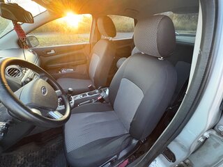 2009 Ford Focus II Рестайлинг, серебристый, 390000 рублей, вид 4