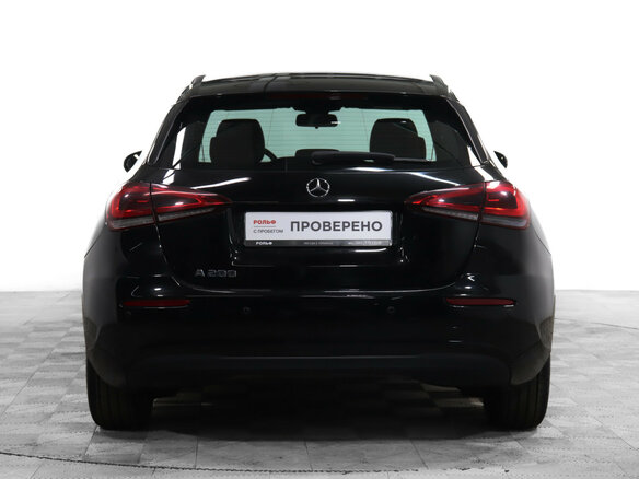 2019 Mercedes-Benz A-Класс 200 IV (W177), чёрный, 1820000 рублей - вид 5