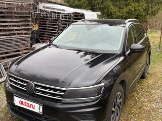 2018 Volkswagen Tiguan II, чёрный, 1790000 рублей, вид 1