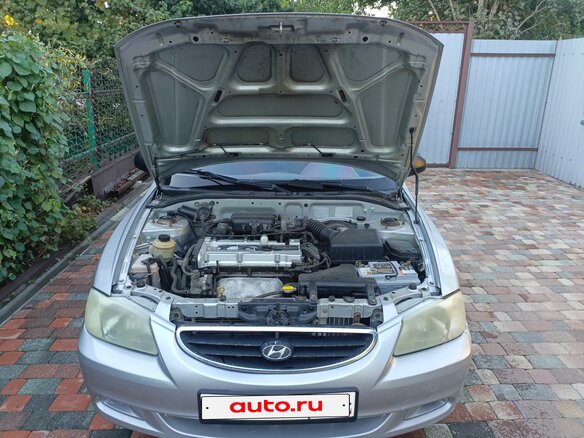 2004 Hyundai Accent ТагАЗ II, серебристый, 330000 рублей - вид 2