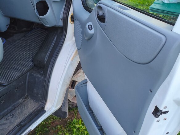 2009 Ford Transit, белый, 750000 рублей - вид 27