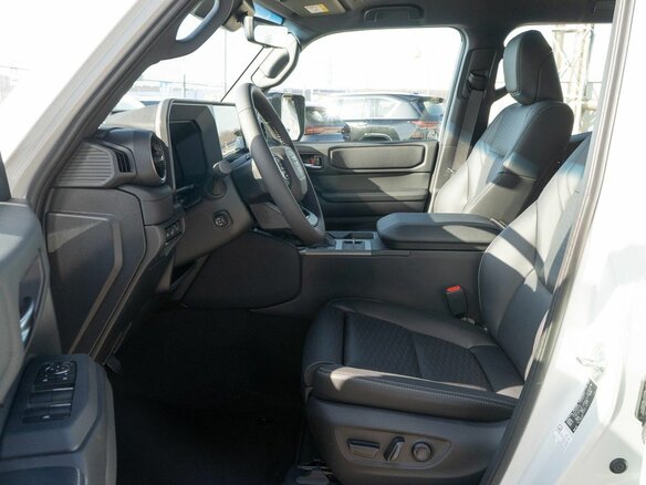 2026 Toyota Land Cruiser Prado 250 Series, белый, 12100000 рублей - вид 15