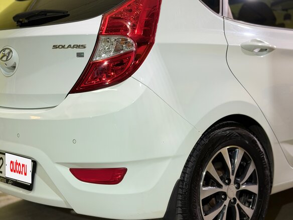 2012 Hyundai Solaris I, белый, 1100000 рублей - вид 9