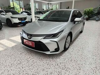 2023 Toyota Corolla XII (E210), серебристый, 1600000 рублей, вид 1