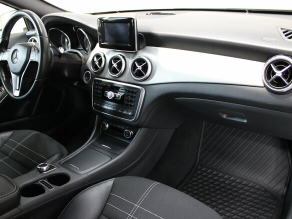 2014 Mercedes-Benz GLA 250 I (X156), белый, 1865000 рублей - вид 10