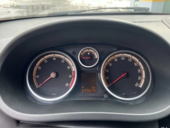 2011 Opel Corsa D Рестайлинг I, красный, 500000 рублей - вид 8
