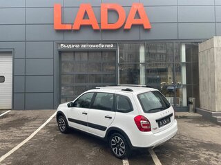 2026 Lada (ВАЗ) Granta Cross I Рестайлинг, белый, 1226000 рублей, вид 4