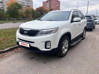 2017 Kia Sorento II Рестайлинг, белый, 1650000 рублей, вид 1